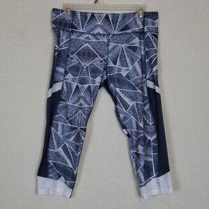 Womans champion work out capris size large